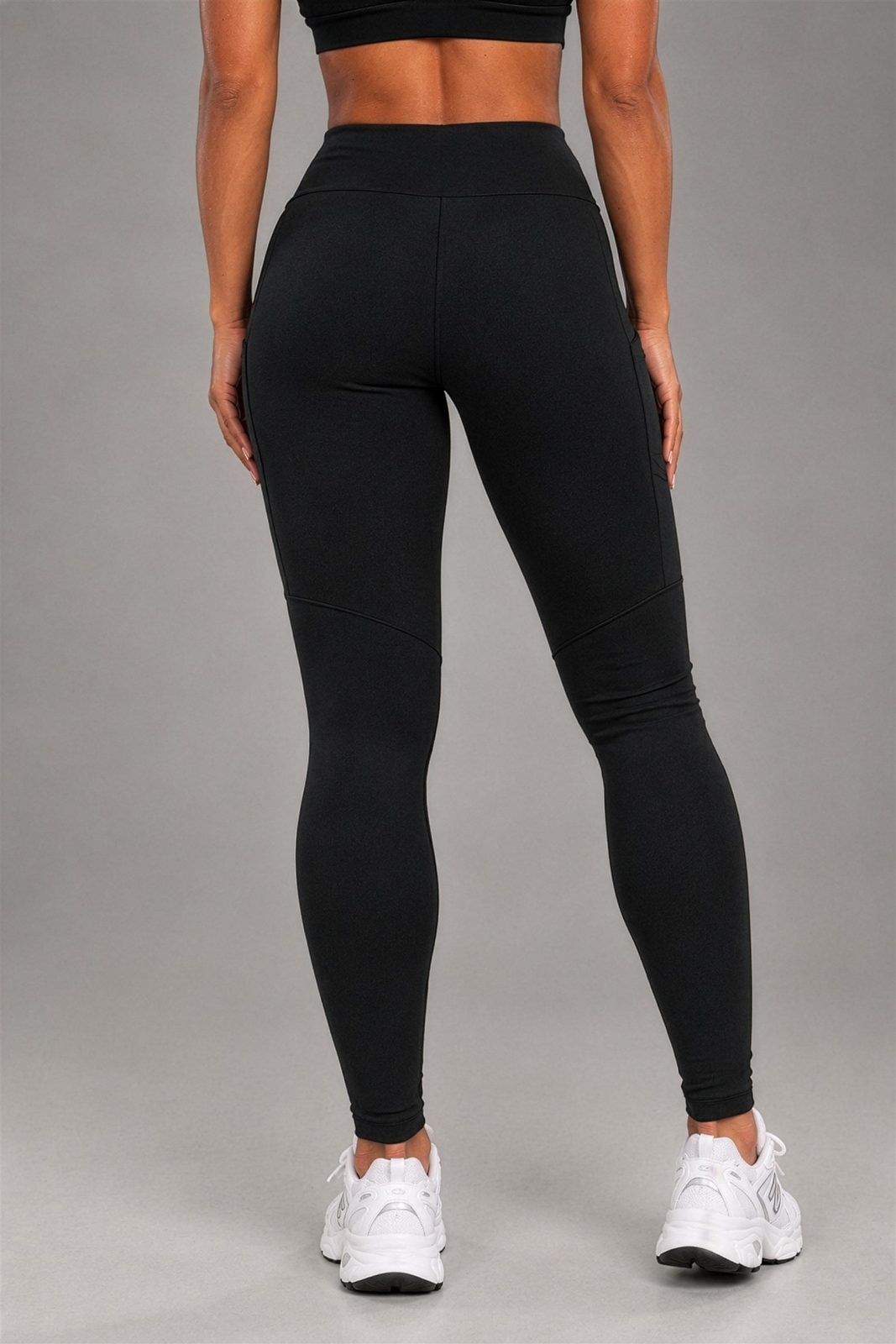 Costas da legging Aversa Move preta